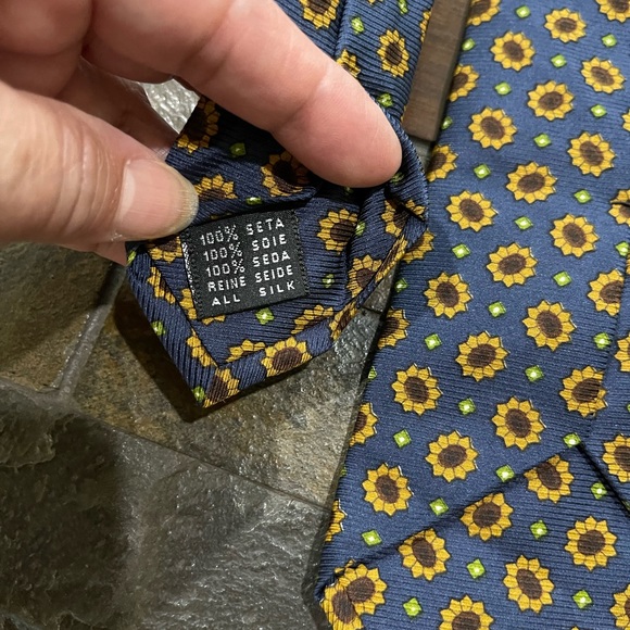Rubinacci Navy Floral Silk Tie - Picture 3 of 7